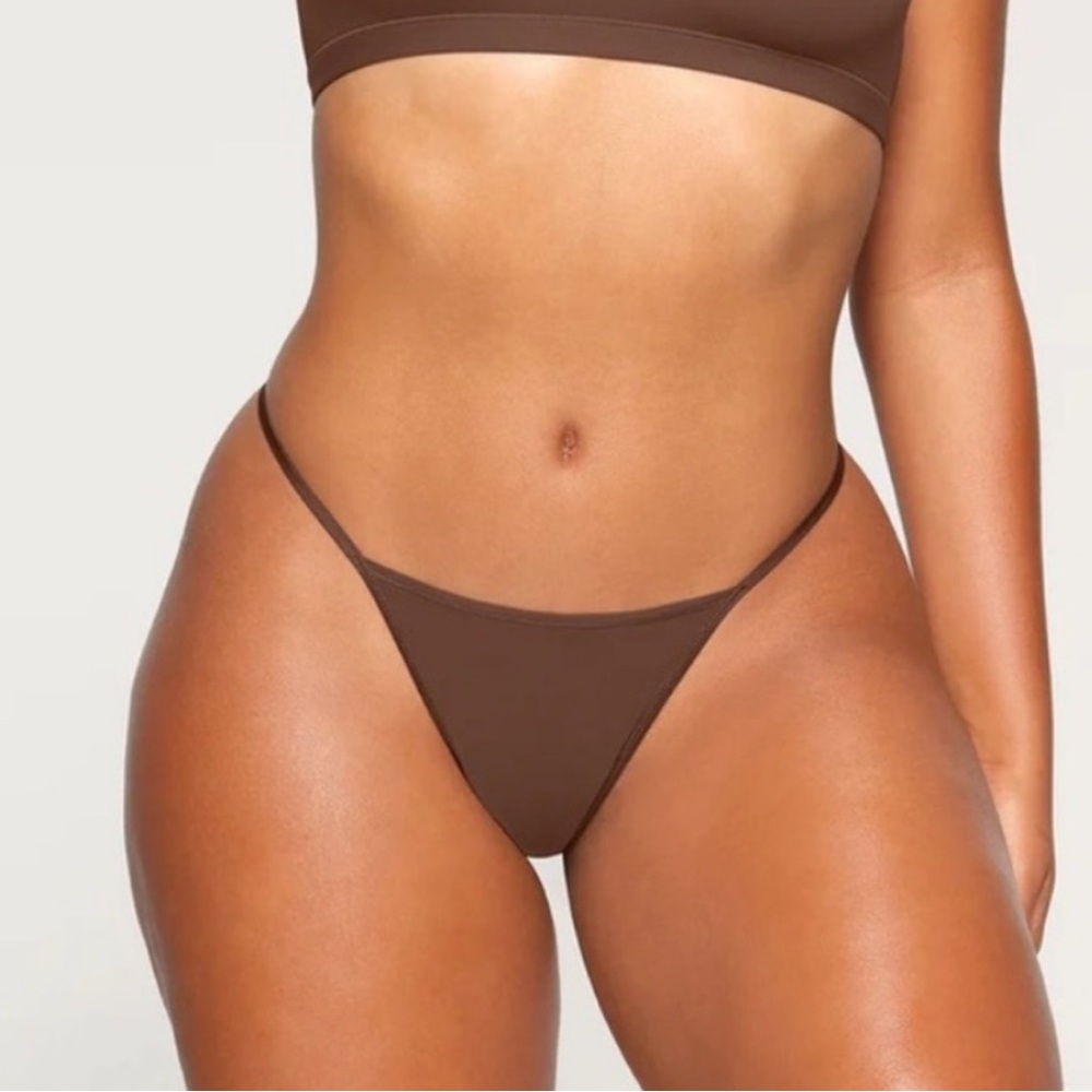 NWT SKIMS T-STRING THONG 2X Taupe Brown